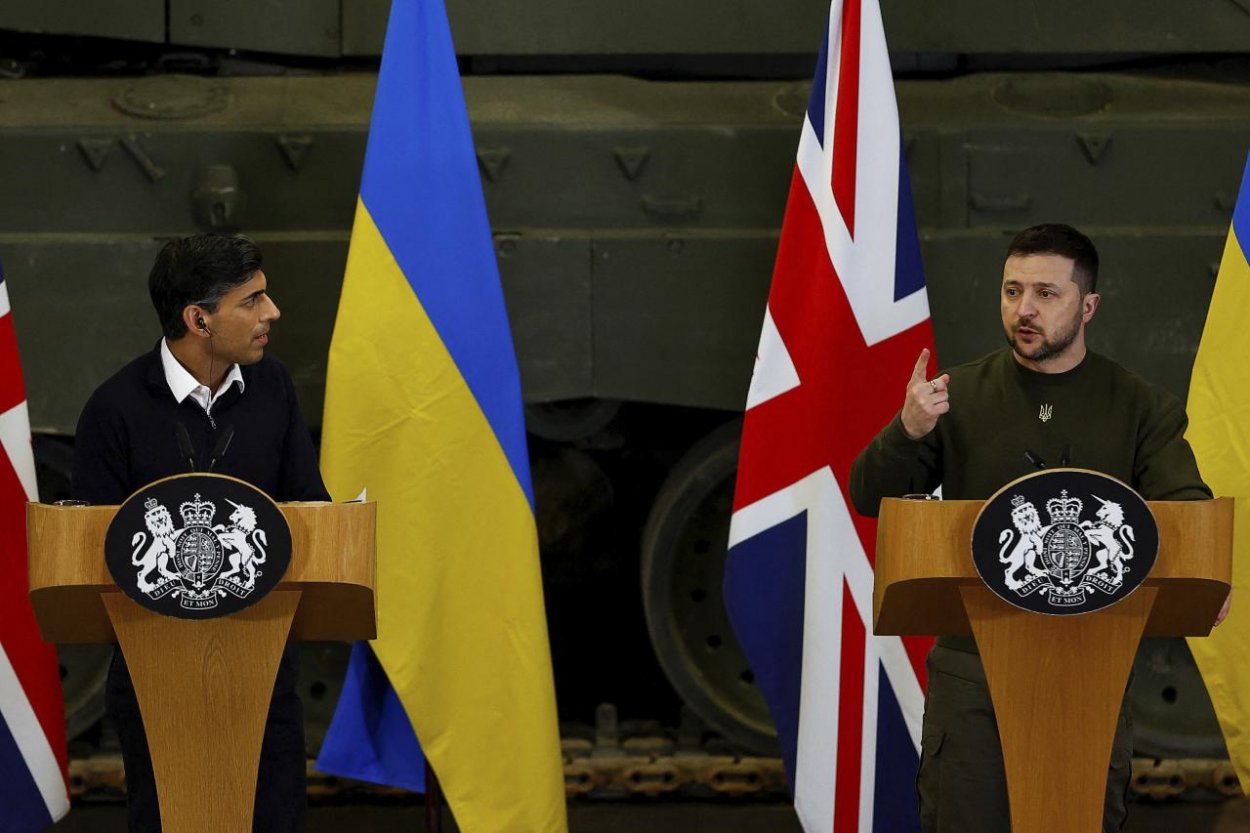 Rusko sľubuje „reakciu“, ak Británia pošle na Ukrajinu lietadlá