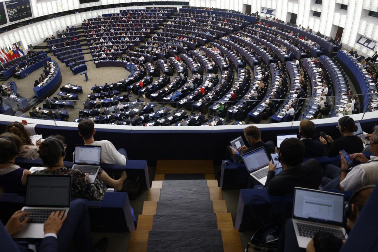 Európska komisia navrhla pozastavenie eurofondov Maďarsku v sume 7,5 miliardy eur