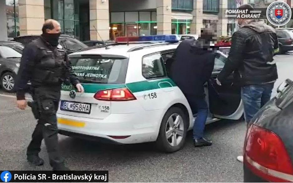 Bratislavskí policajti zadržali verejného činiteľa, má ísť o starostu Nového Mesta Rudolfa Kusého