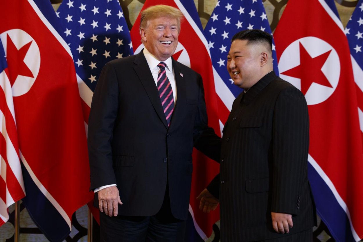 Začal sa americko-severokórejský samit