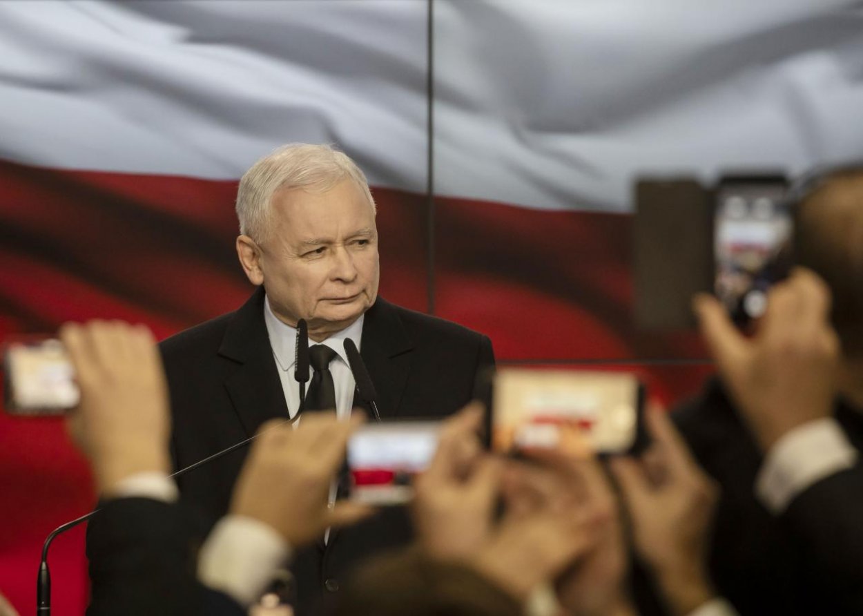 Oficiálne výsledky volieb v Poľsku potvrdili víťazstvo PiS
