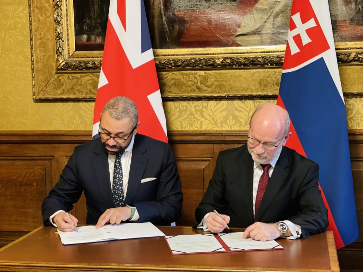 Minister Káčer v Londýne podpísal deklaráciu k bilaterálnej strategickej spolupráci