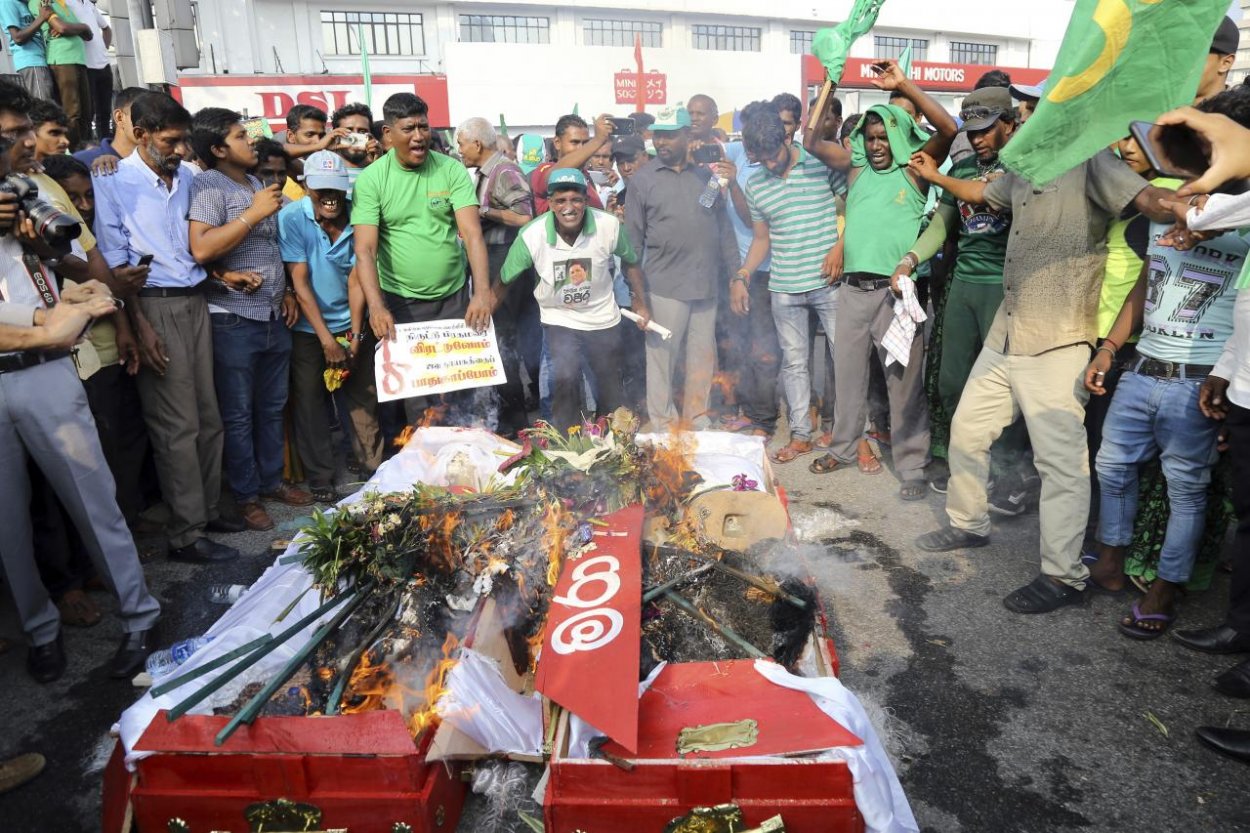 Šéf srílanskej polície po útokoch odstúpil, hľadaný vodca teroristov je mŕtvy 