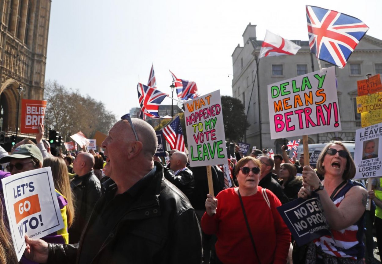 Britský parlament opäť neschválil dohodu o brexite
