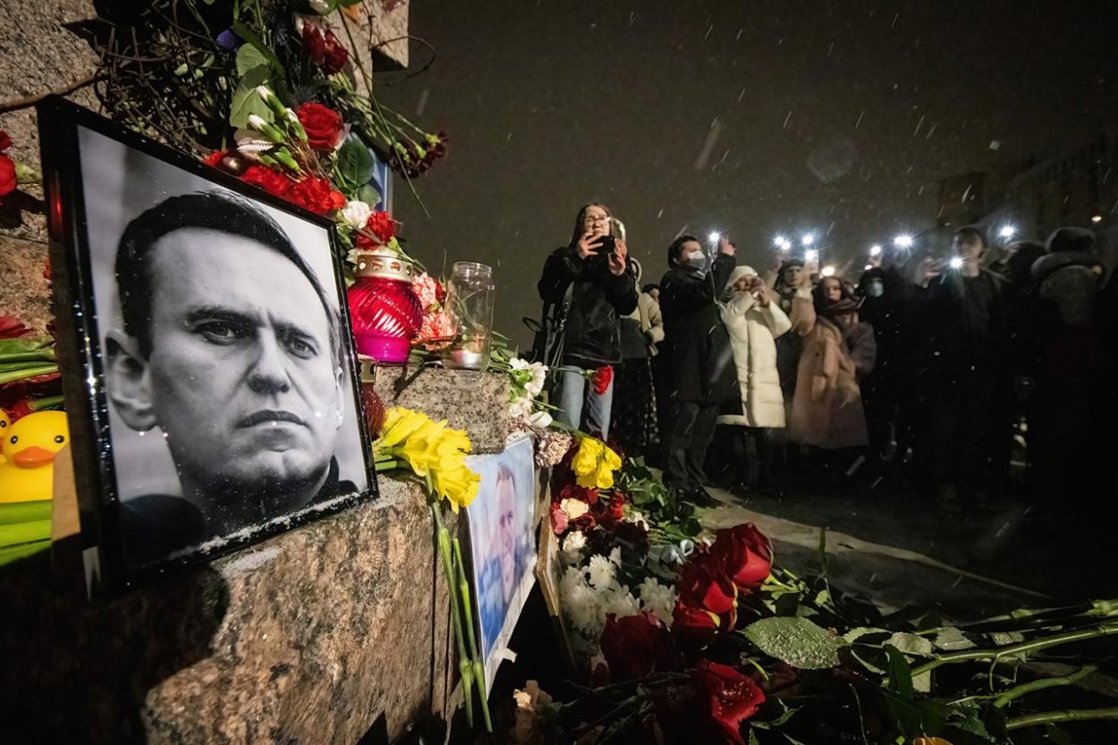 Grigorij Mesežnikov: Navaľného smrť dokazuje, že Rusko ovládli zločinci