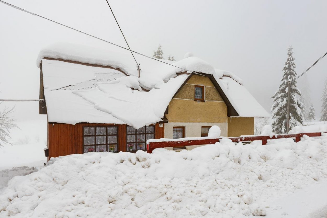 Slovensko pokryl sneh: v Tatrách a Malej Fatre hrozí veľké lavínové nebezpečenstvo