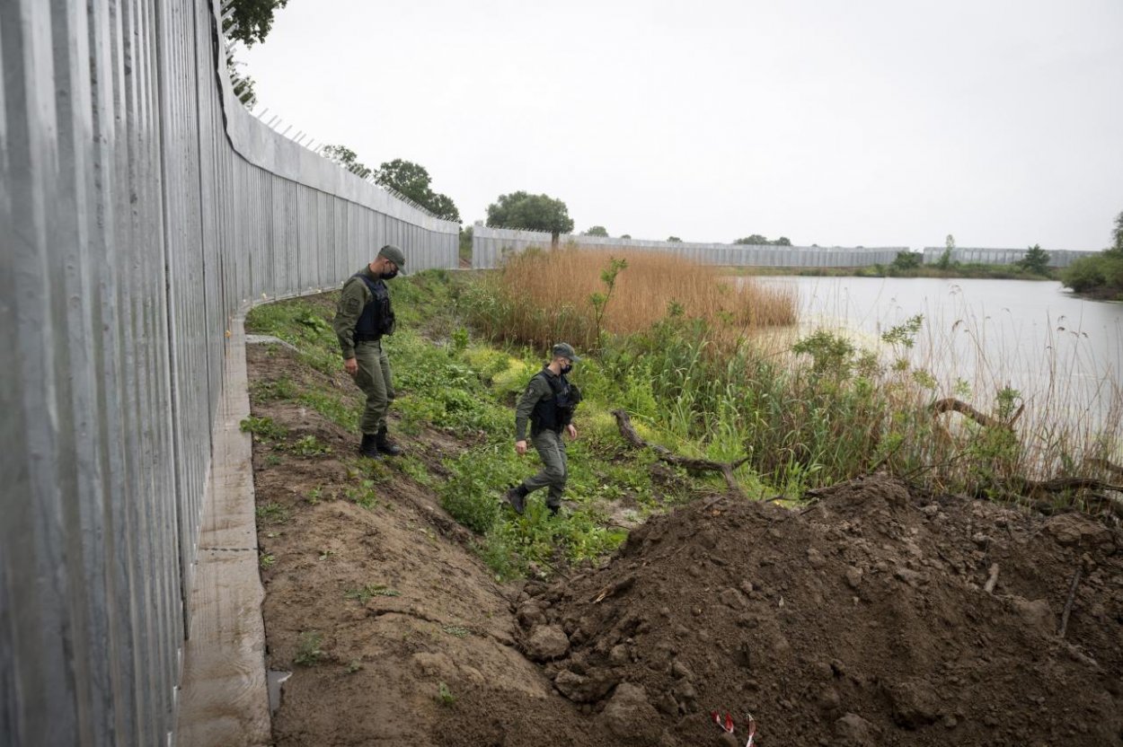 Grécko stavia na hraniciach s Tureckom 40-kilometrový plot