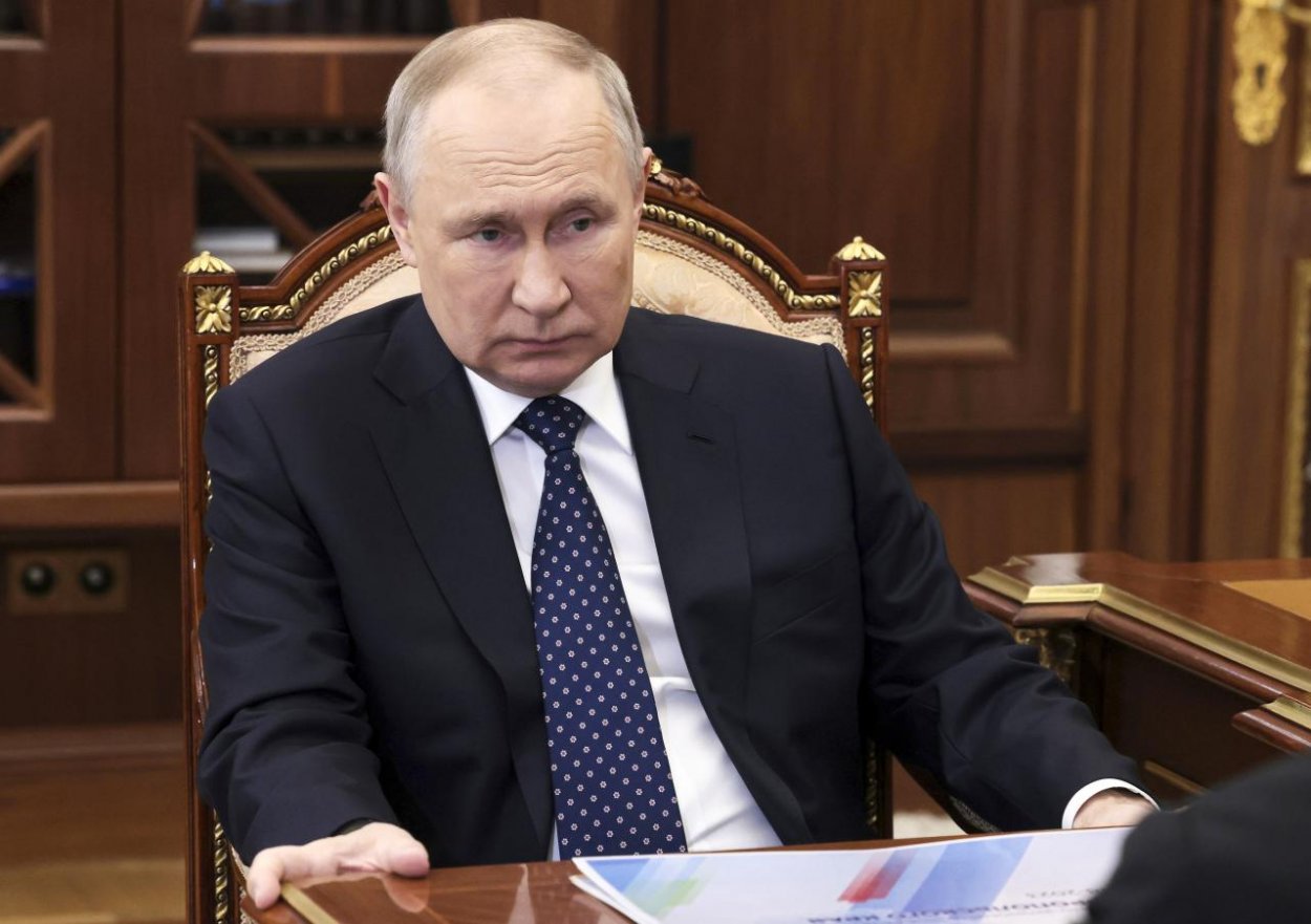 Exriaditeľ CIA vyzval na zvýšenie tlaku na Rusko, Putin je v ťažkej situácii