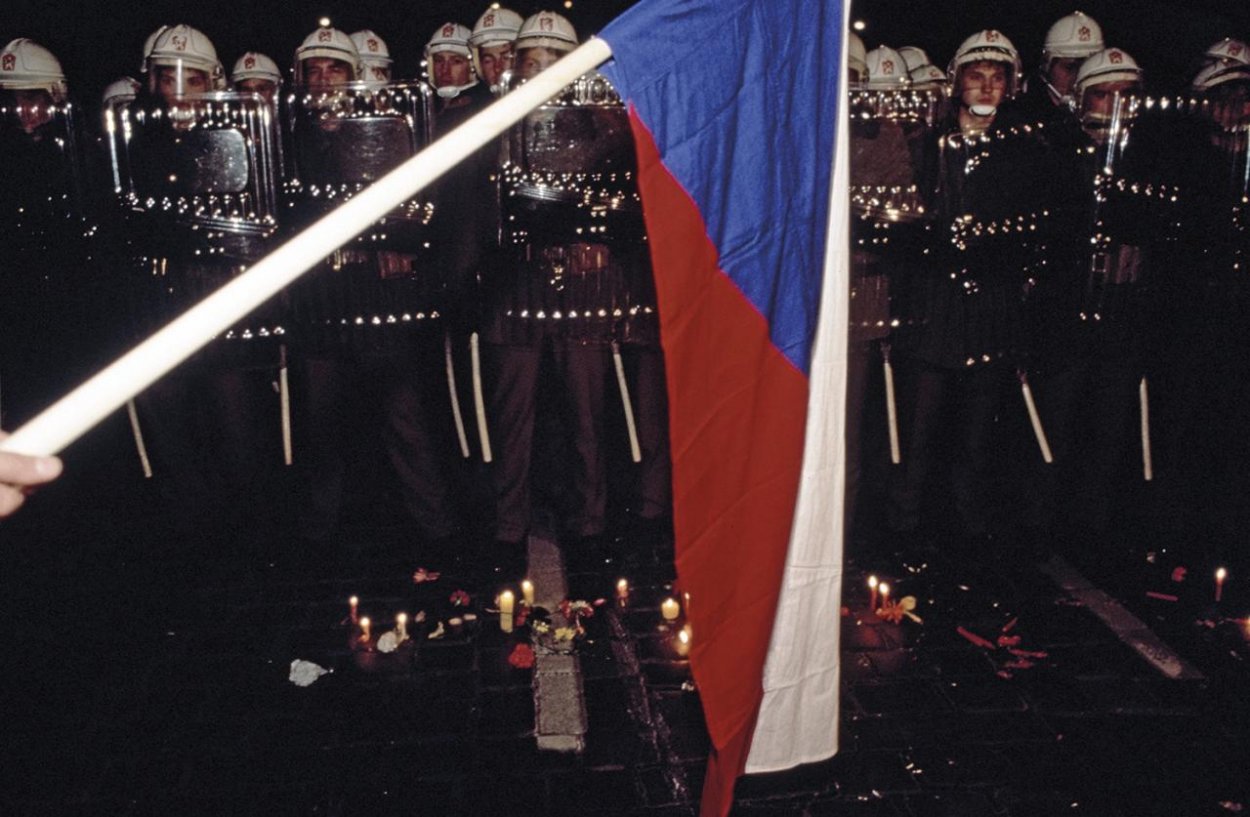 November 89: Študenti proti režimu