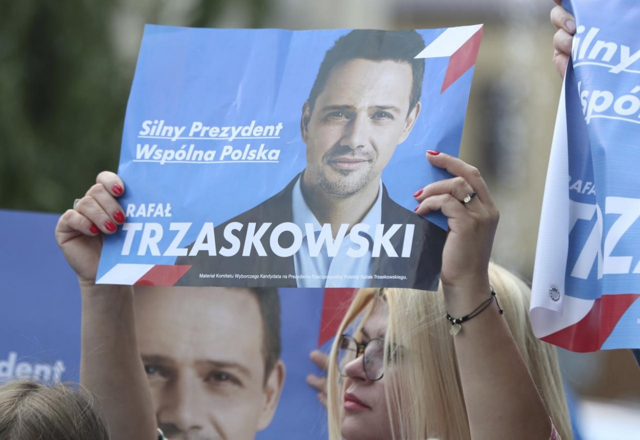 Poľská prezidentská kampaň vrcholí, voľby rozhodnú o politickej budúcnosti krajiny