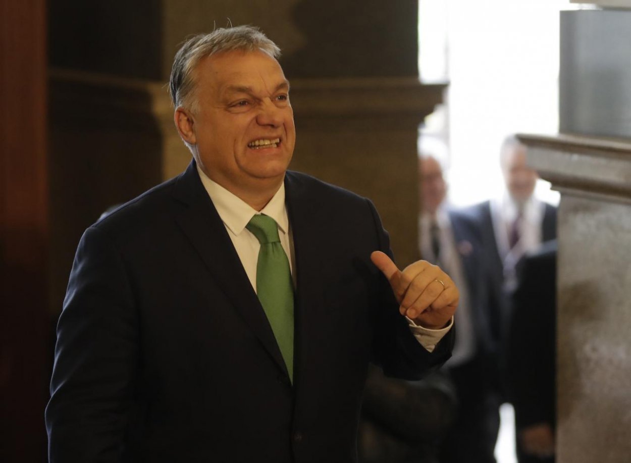 Maďarsko v rukách Orbána už nie je demokraciou a Poľsko má namále, tvrdí mimovládka Freedom House