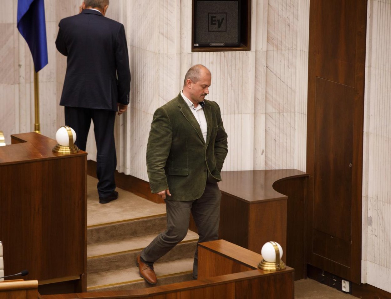Vedenie Smeru odmieta obvinenia, že sa po Kuciakovej vražde uchádzalo o podporu kotlebovcov