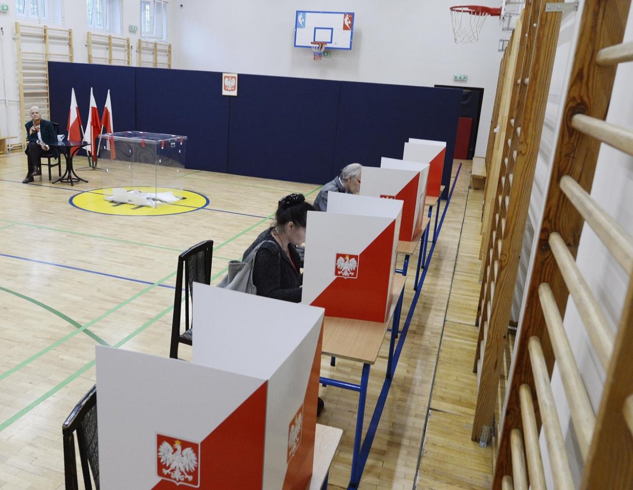 V Poľsku sa začali parlamentné voľby