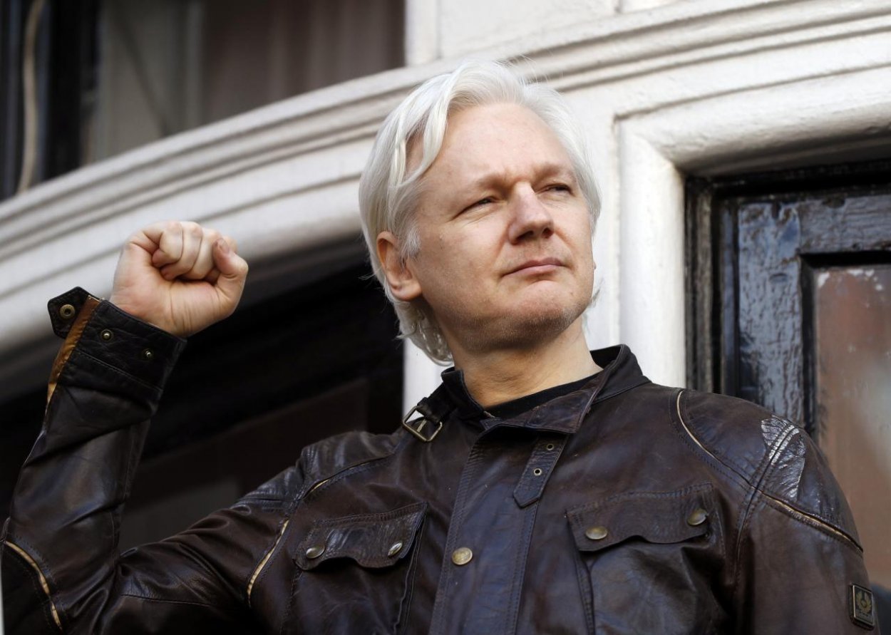 Britský súd rozhodol nevydať Assangea do USA. Obáva sa jeho duševného zdravia