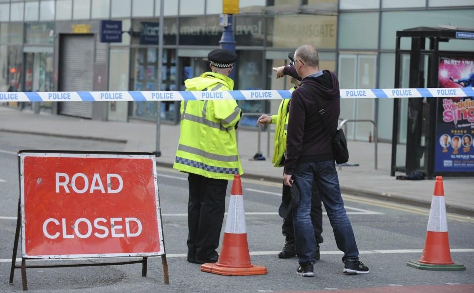 Výbuch na koncerte v Manchestri si vyžiadal najmenej 22 obetí