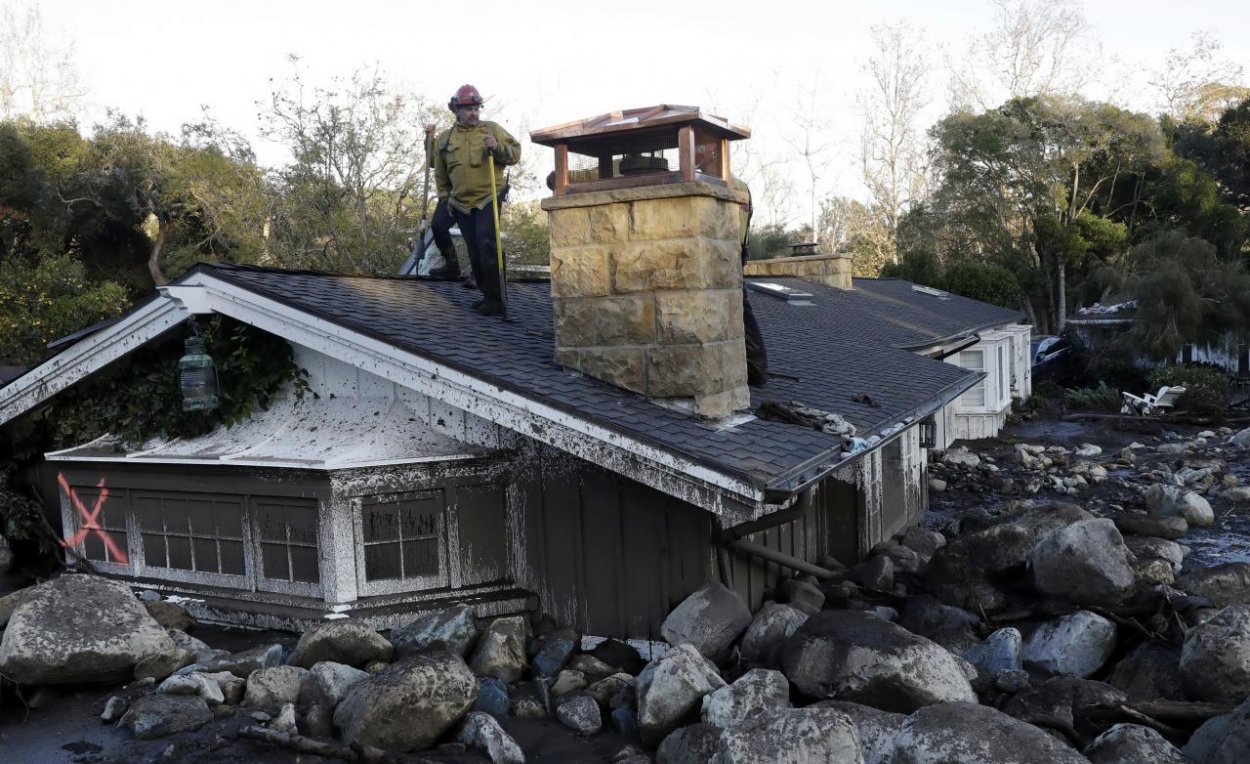 Biden vyhlásil v štátoch Kalifornia a Alabama stav prírodnej katastrofy