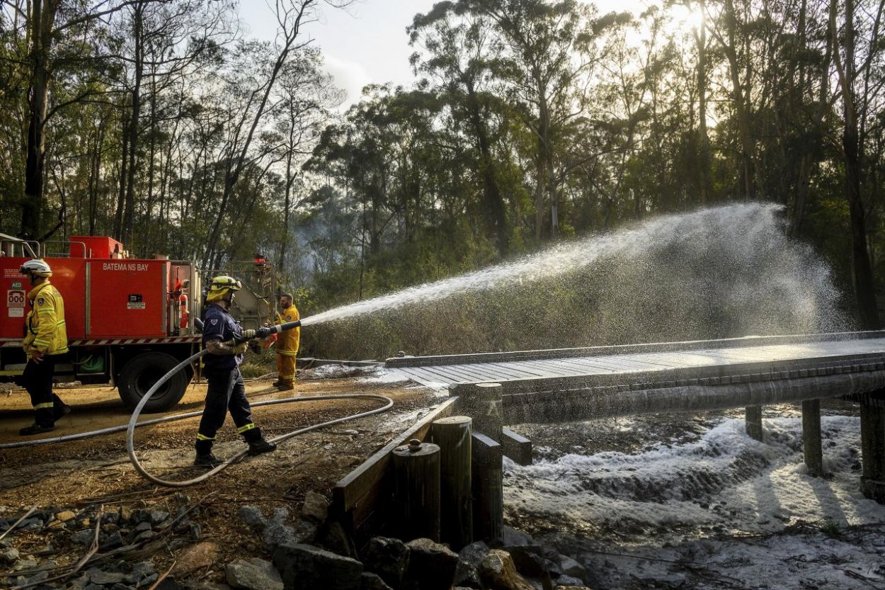 Silné dažde v Austrálii zmiernili požiare, spôsobili ale aj záplavy