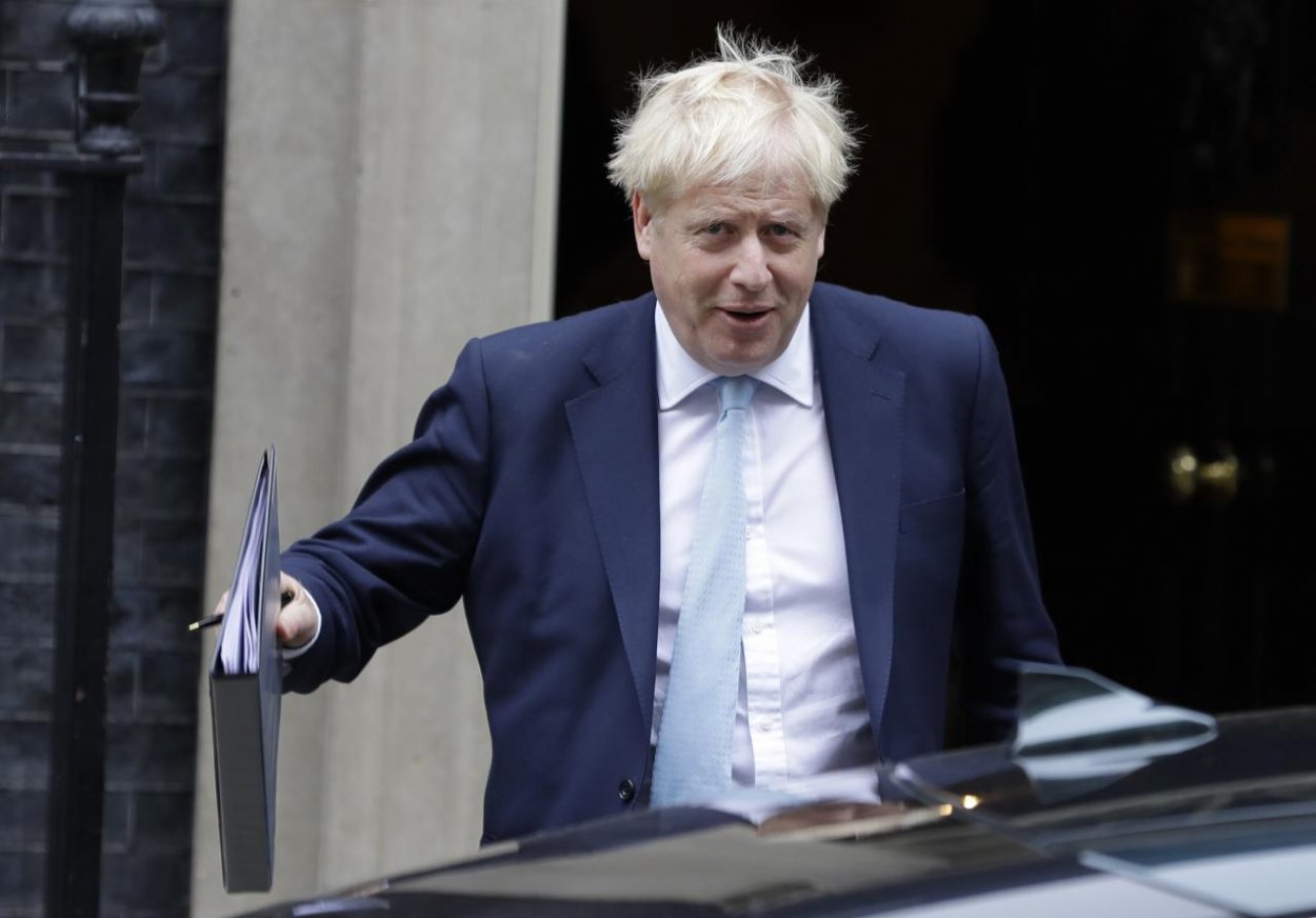 Britský premiér Johnson požiada o odklad brexitu