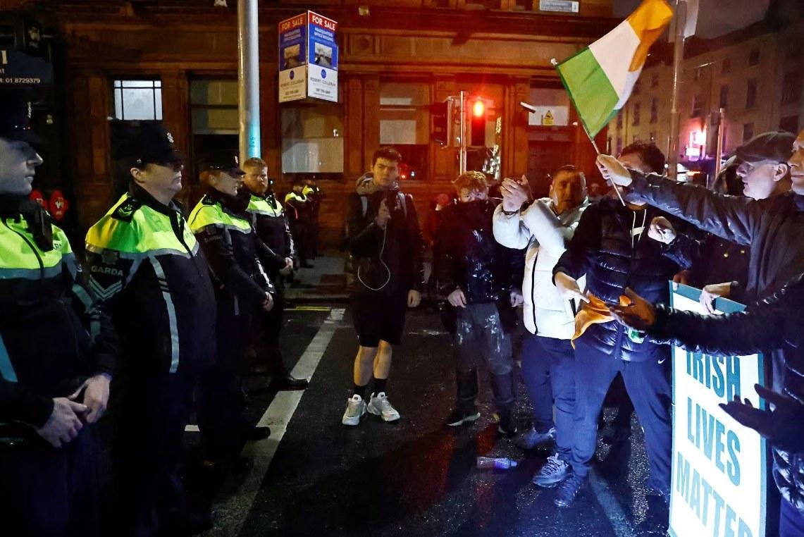 Protesty ako safe space alebo od Dublinu k Dunaju