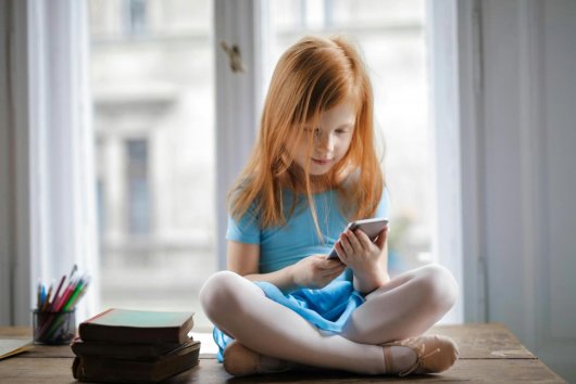 Deti majú čoraz väčšie problémy udržať pozornosť pri sledovaní  dlhších programov a videí