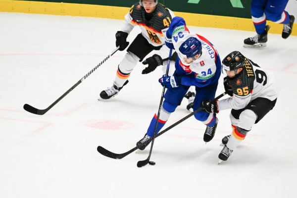MS v hokeji: Slováci vstúpili do turnaja prehrou s Nemcami, inkasovali až šesť gólov