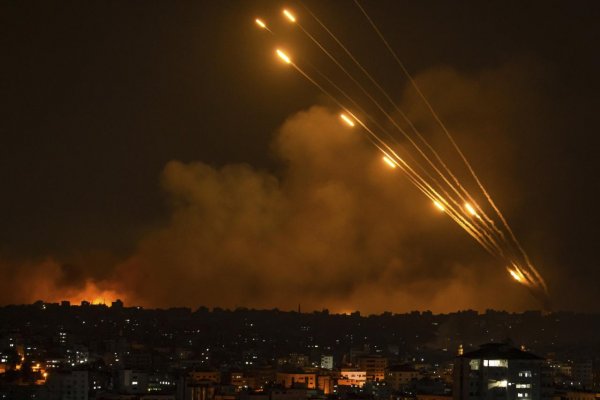 Po útokoch Izraela v pásme Gazy zahynulo v priebehu 24 hodín najmenej 324 ľudí