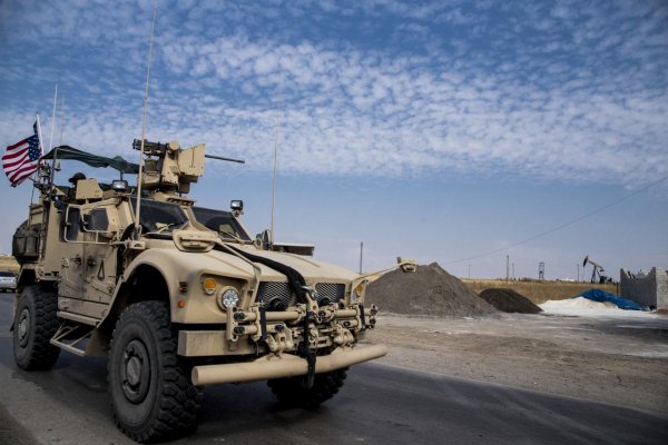 USA ponechajú v Sýrii svojich vojakov, aby bojovali proti ISIS