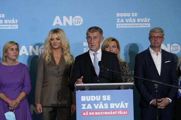 Snemovňa schválila vydanie Andreja Babiša na stíhanie v kauze Čapí hnízdo