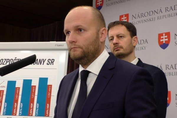 Jaroslav Naď: Minister obrany pokojne oklamal aj Fica