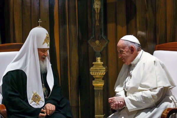 Pápež by sa mohol stretnúť s Kirillom v Bratislave