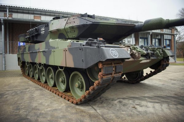 Druhý z 15 tankov Leopard by malo Nemecko dodať v apríli