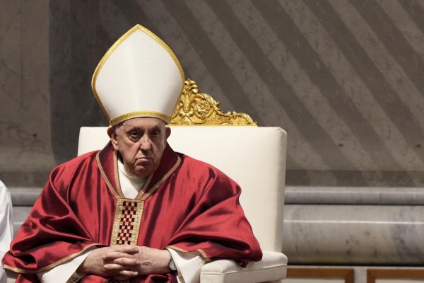 Pápež sa pre chladné počasie nezúčastní na krížovej ceste v Koloseu