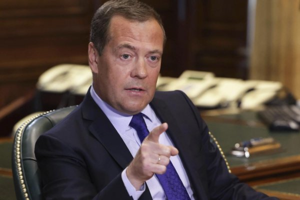Medvedev obvinil Západ zo snahy vyprovokovať rozpad Ruska