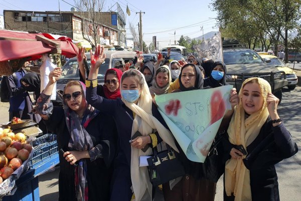 Afganské ženy protestovali proti nedávnemu samovražednému útoku