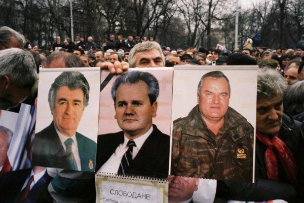 V Srebrenici pred vraždením obetiam tvrdil: Alah vám nepomôže, Mladič áno. Dnes v Haagu počúva rozsudok