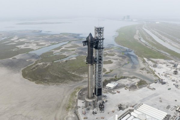 Spoločnosť SpaceX odložila štart rakety Starship – najsilnejšej v dejinách