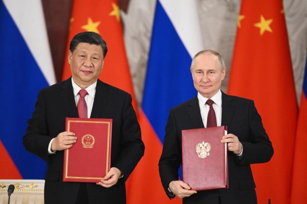 Rusko požiadalo Čínu o smrtiacu pomoc, myslí si Stoltenberg