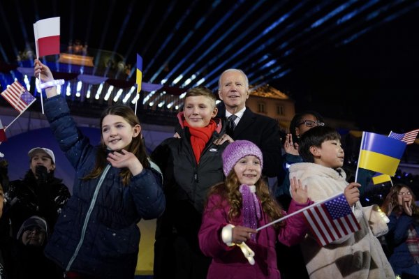  Kyjev zostal aj rok po ruskej invázii slobodný –  Biden vo Varšave zdôraznil podporu Ukrajine