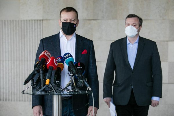 Kollár a Krajniak žiadajú orgány, aby nezdržiavali a prešetrili prípad šéfa Slovenskej informačnej služby Pčolinského
