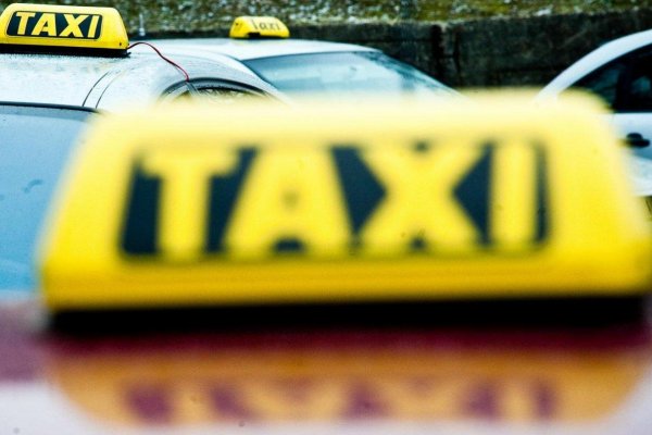 Muž v Prievidzi neoprávnene jazdil na taxíku, hrozí mu päťročné väzenie