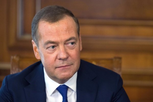 Zatknutie Putina v Nemecku by znamenalo vyhlásenie vojny Rusku, povedal Medvedev