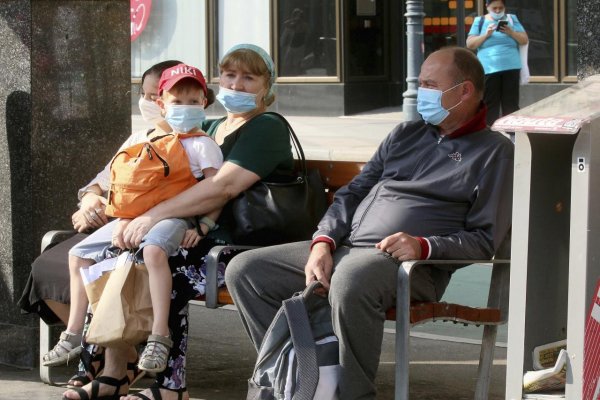 Rakúsko od pondelka opäť sprísni opatrenia proti koronavírusu