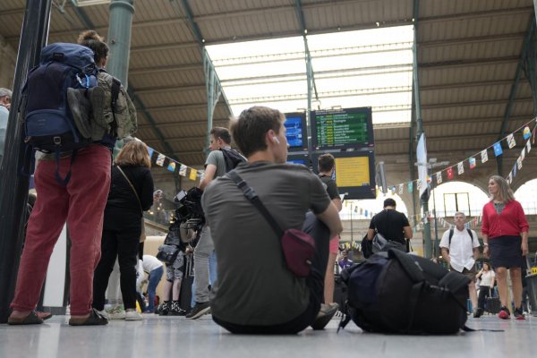 Železničné trate sa pred otváracím ceremoniálom OH v Paríži stali terčom podpaľačských útokov