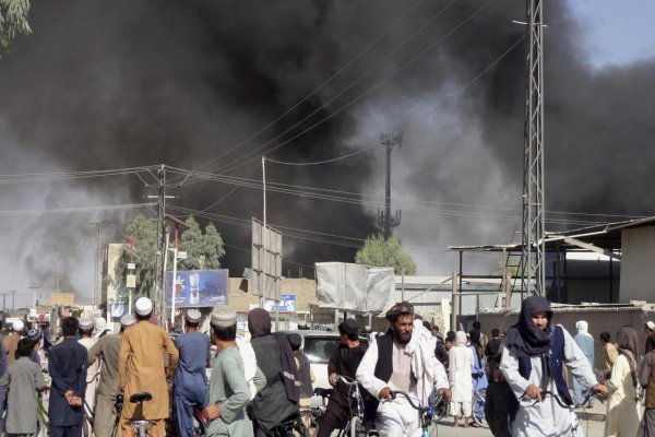 Taliban vstúpil do Kábulu, vyjednávači smerujú do prezidentského paláca, USA evakuuje svoje veľvyslanectvo