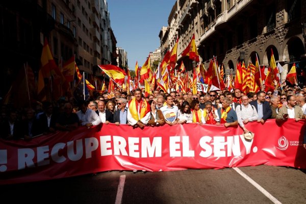 Najdou dost hlasů a odvahy vyhlásit nezávislost? Jedná katalánský parlament