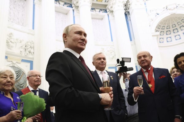 Putin stanoví na schôdzke ministerstva obrany vojenské ciele na rok 2023