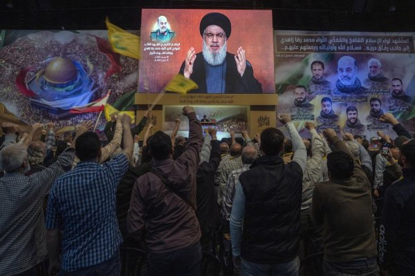 Hnutie Hizballáh ocenilo útok Iránu na Izrael