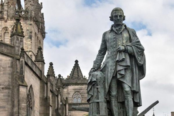 Sme v rozpore s učením Adama Smitha?