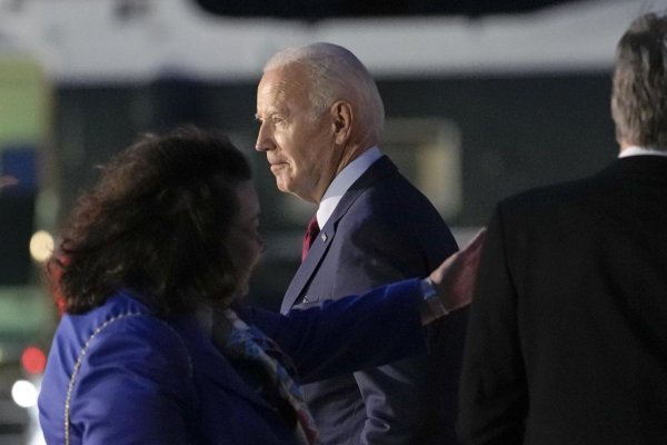 Americký prezident Joe Biden pricestoval na návštevu Spojeného kráľovstva