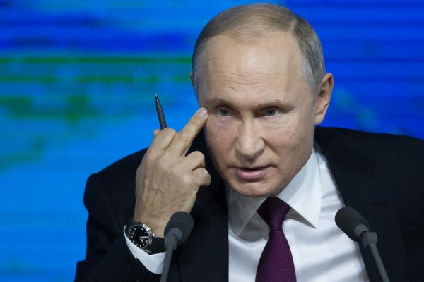 Experti o informačnej vojne: Putinovo Rusko cez internet ničí demokraciu, naša obrana je slabá